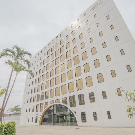 Justice Hotel Бангкок Екстер'єр фото