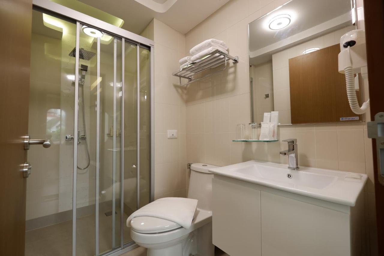 Justice Hotel Бангкок Екстер'єр фото