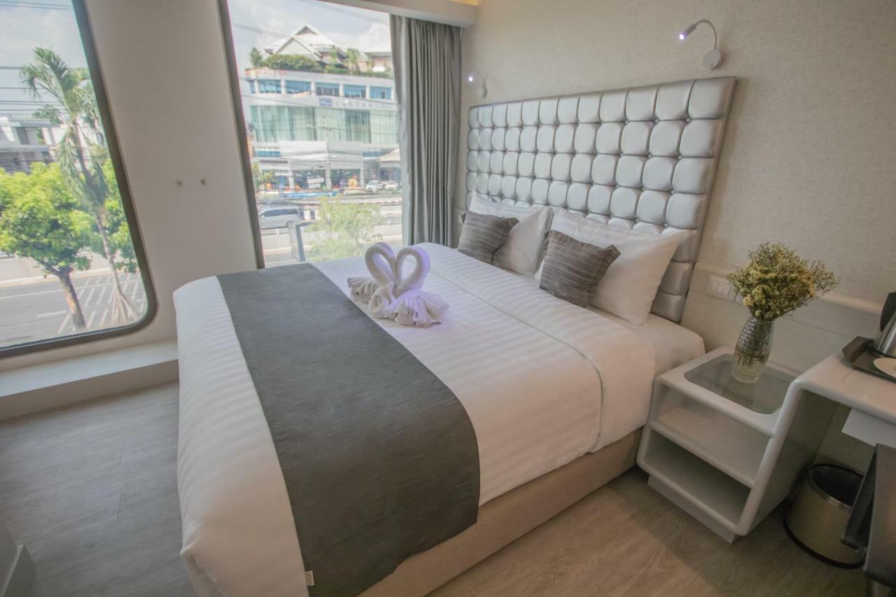 Justice Hotel Бангкок Екстер'єр фото